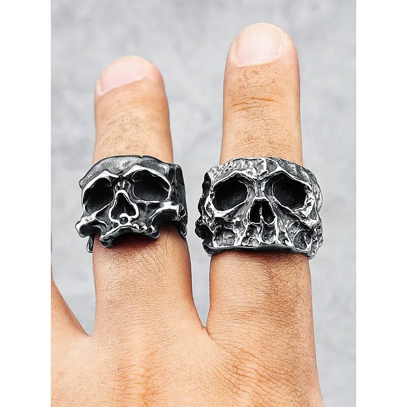 Men's Halloween Skull Ring - Stainless Steel Goth Punk Knight Ring, Textured 3D Skull, Oxidized Silver Finish, Statement Jewelry for Parties and Cosplay2