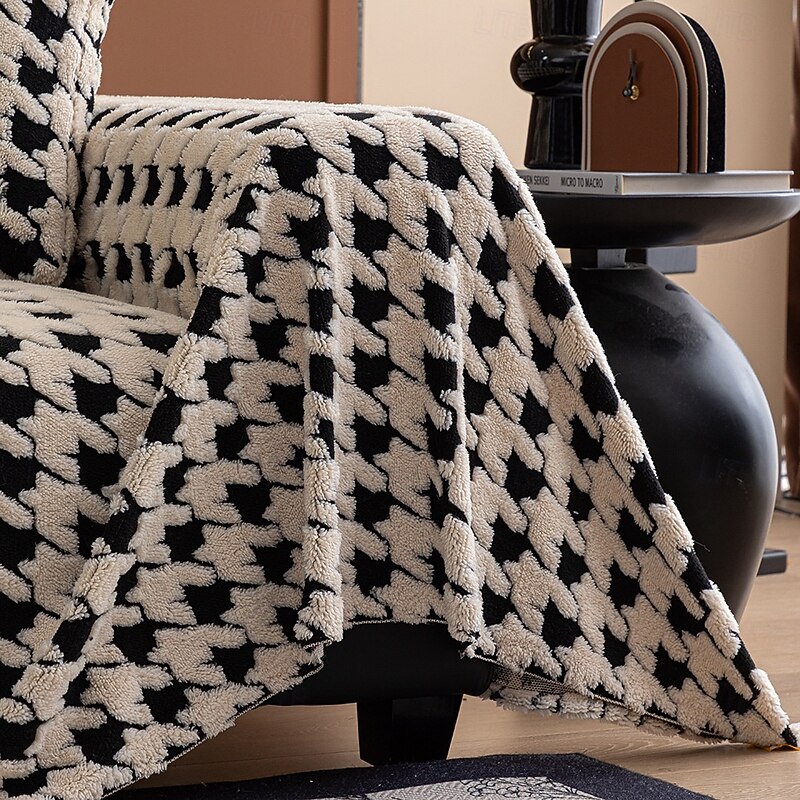 Houndstooth Couch Cover for Pets, Pet Friendly All-Season Full-Cover Sofa Throw Blanket, Non-Slip Scratch Resistant Decorative Sofa Protector for Living Room3