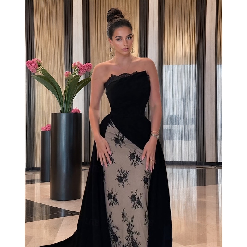 Black Velvet Mermaid / Trumpet Evening Gown Elegant Dress Formal Wedding Sweep / Brush Train Sleeveless Lace Appliques with Scalloped Edge 2025