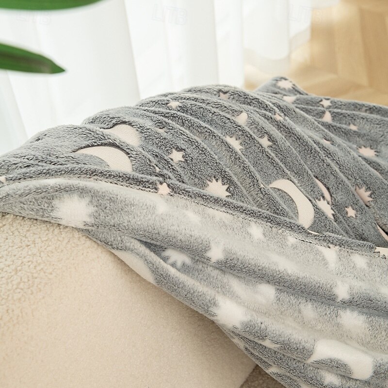 Glow-in-the-Dark Flannel Blanket, Soft Plush Throw for Kids, Cartoon Nap Blanket for Office, Nursery, and Kindergarten, Air Conditioning Blanket2
