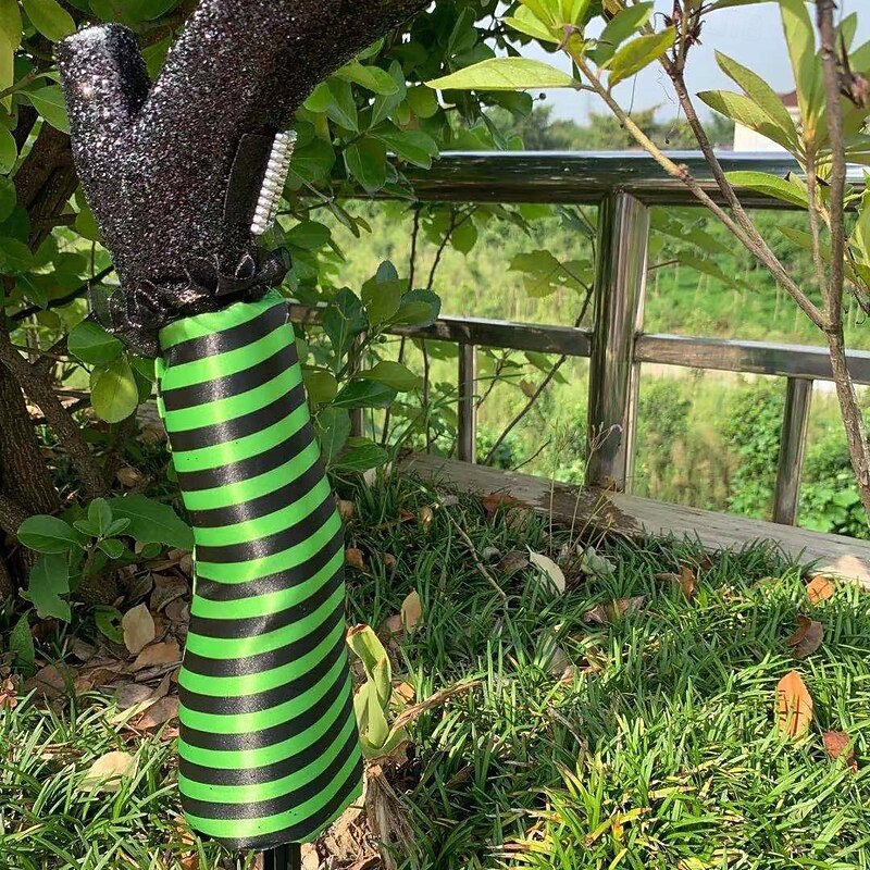 Funny Witch Leg Stake - Witch Leg Halloween Yard Decoration - Halloween Witch Prop Holiday Ornament For Outdoor Indoor Yard Patio Lawn2