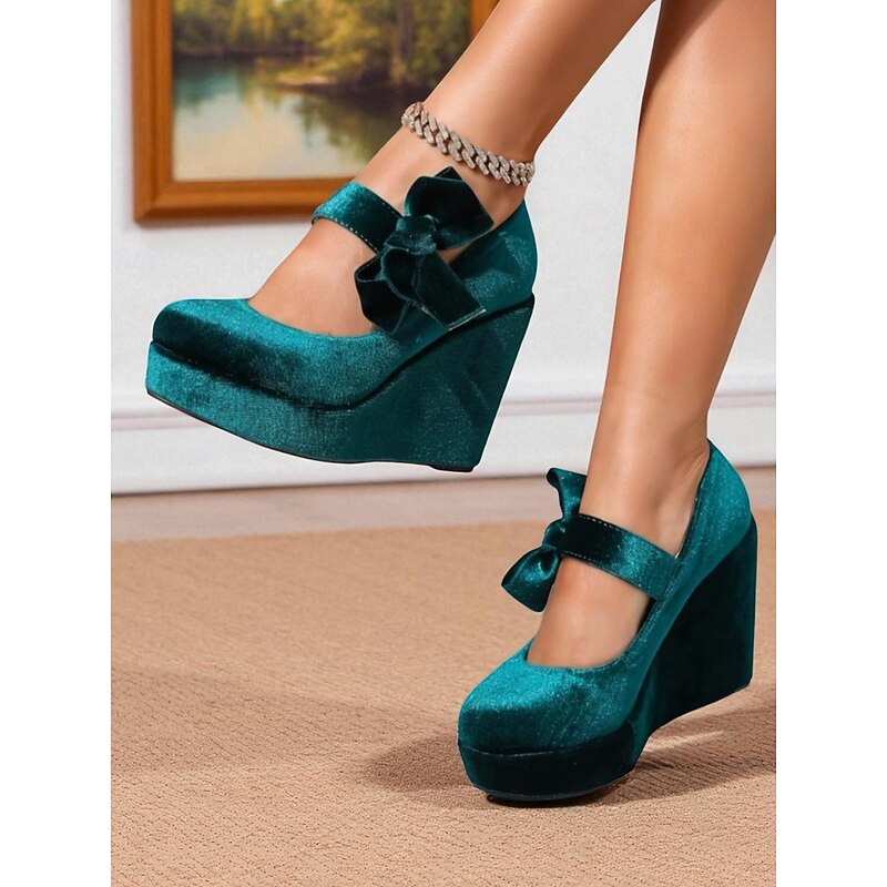 Women's 1950s-Inspired Green Velvet Wedge Mary Jane Heels with Bow - Retro Christmas Party Platform Dress Shoes for Holiday Celebrations and Evening Outfits2