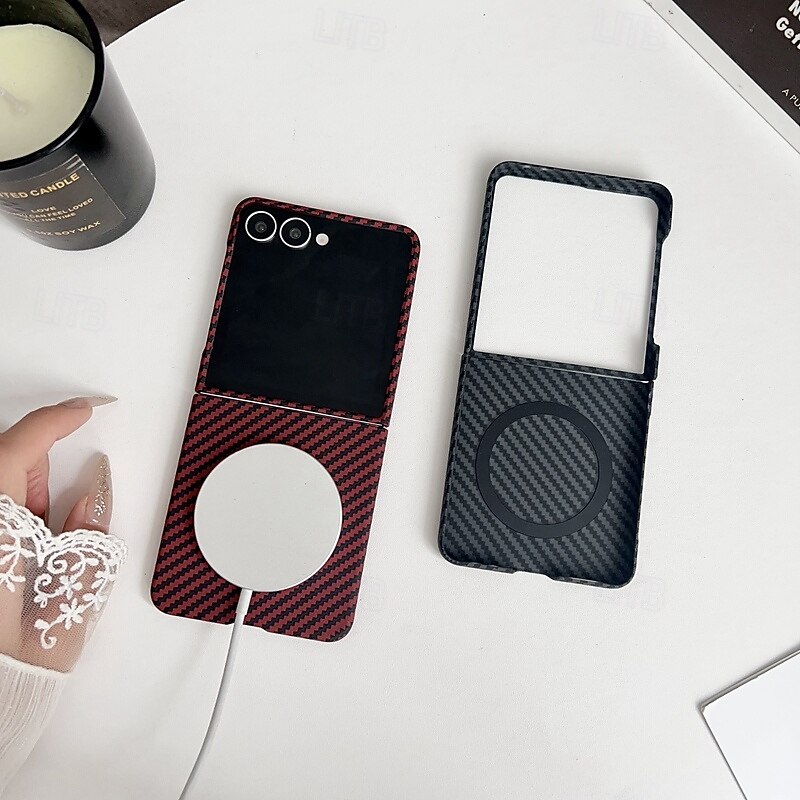 Phone Case For Samsung Galaxy Z Flip 7 FE Z Flip 6 Z Flip 5 Z Flip 4 Back Cover Magnetic Shockproof Retro PC3