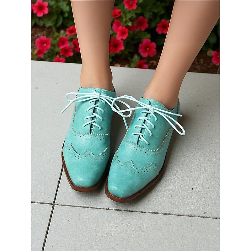 Women's 1950s Vintage Burgundy Lace-Up Oxford Shoes - Faux Leather Wingtip Brogues with Low Block Heel and Square Toe for Retro Outfits, Casual Wear and Fall Winter Street Style3