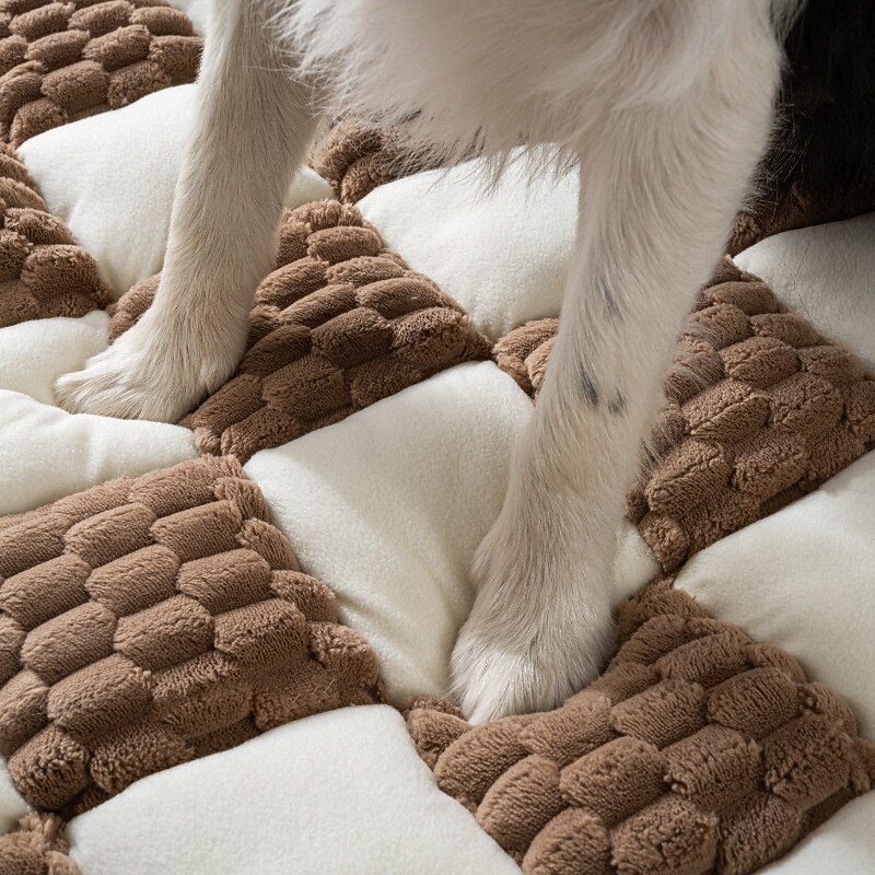 Pet Dog Sofa Bed, Thick Non-Slip Pet Mat, Soft U-Shaped Dog Crate Bed for All Seasons4