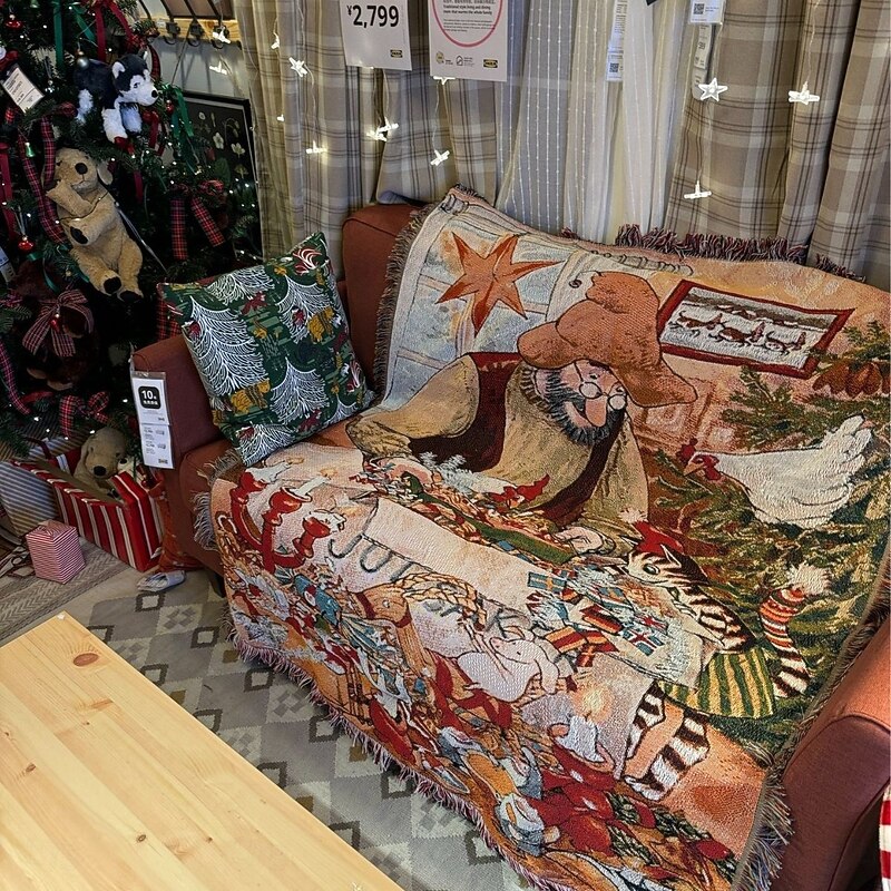 Merry Christmas Cartoon Tapestry, Holiday Room Decoration, Bed Throw, Sofa Blanket with Colorful Lights3