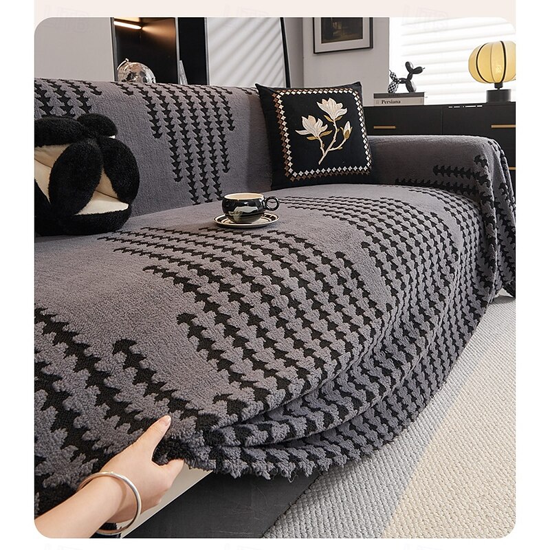 Plush Couch Cover for Pets, Pet Friendly Thickened Velvet Sofa Cushion and Throw Blanket, Luxury Anti-Scratch Winter Sofa Protector, Elegant Couch Slipcover for Leather Sofas and Living Room Decor3