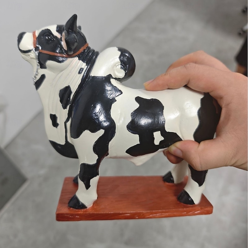 Nelore Bull Liquor Dispenser 2L Handcrafted Alcohol Decanter with Wooden Base Funny Brazilian Bull Bottle Holder for Whiskey Scotch Vodka Wine Unique Home Bar Accessory Beverage Container Gift4