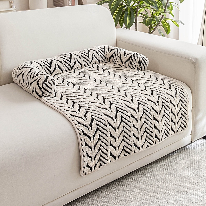 Plush Mat For Pet Thickened Soft Dog Cat Bed Cushion Non Slip Sofa Protector Washable Comfortable Sleeping Pad Warm Cozy Pet Nest Blanket Home Furniture Cover Supplies