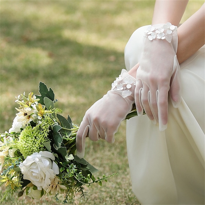 Tulle Wrist Length Glove Elegant / Stylish / Vintage Style With Pure Color Wedding / Party Glove4