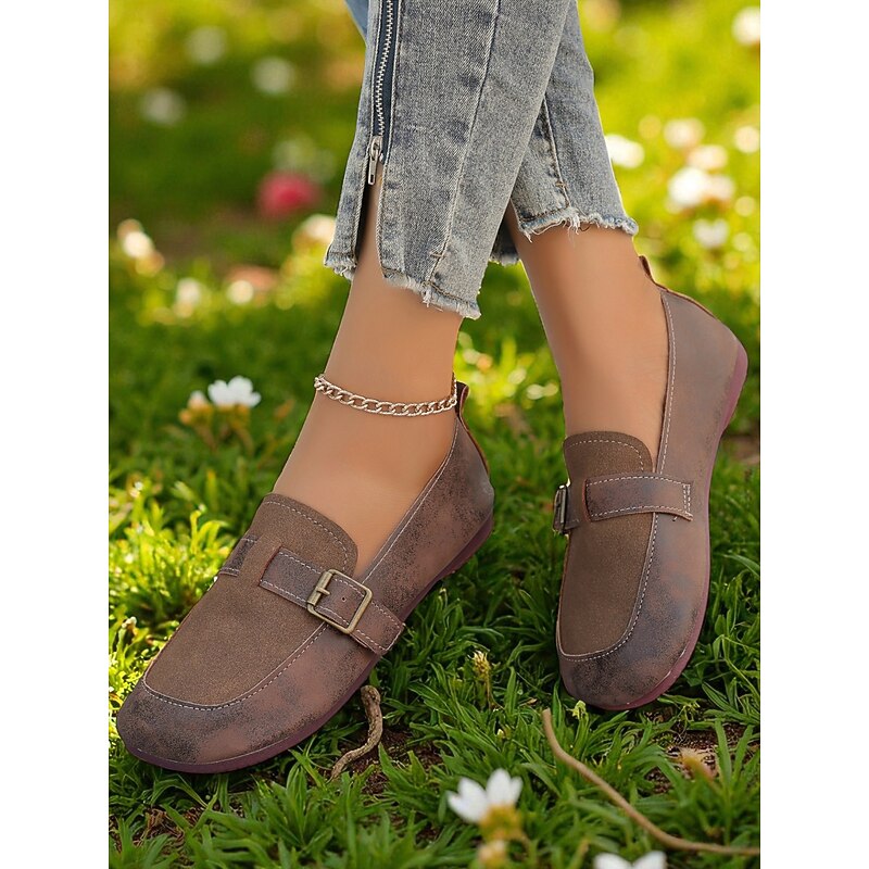 Women's Wide Fit Loafers, Comfortable Casual Slip-On Shoes with Vintage Buckle Design for Daily Wear3