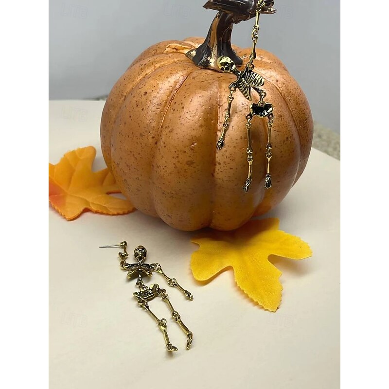1 Pair Halloween Skeleton Earrings Vintage Bronze Horror Dangle Drop Studs Spooky Skull Earrings Funny Statement Jewelry for Women Girls Party4