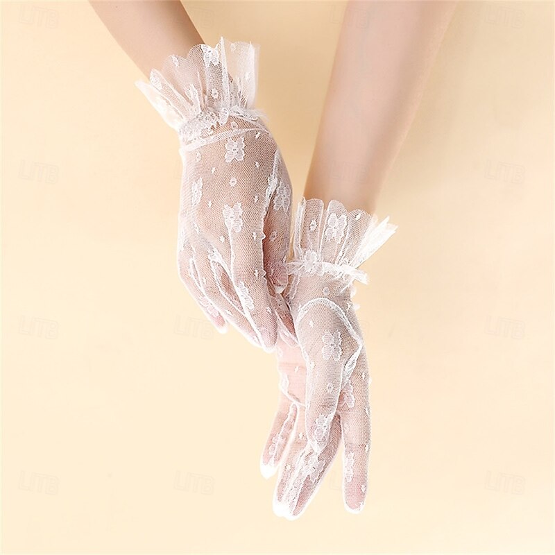 Lace / Tulle Wrist Length Glove Elegant / Stylish / Classic Style With Pure Color Wedding / Party Glove2