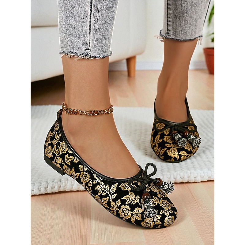 Women's Vintage Floral Embroidered Flats with Tassel and Bead Detail – Elegant Ethnic Style Shoes for Parties, Daily Wear and Cultural Events