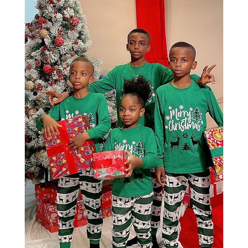 Reindeer Family Christmas Pajamas Nightwear Men's Women's Boys' Girls' Family Matching Outfits Sweet Graphic Pattern Adults Kid's Christmas New Year Christmas Eve Home Wear Top Pants3