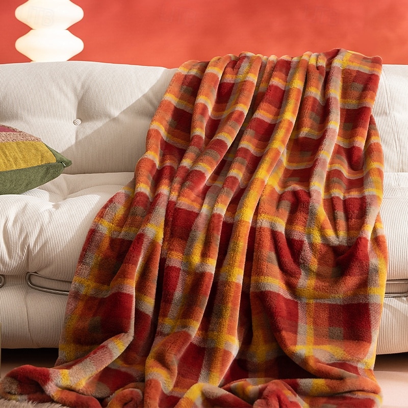 Christmas Sofa Throw Blanket, Red New Year Blanket, Autumn Winter Office Nap Blanket, American Vintage Style Car Blanket - Main Image