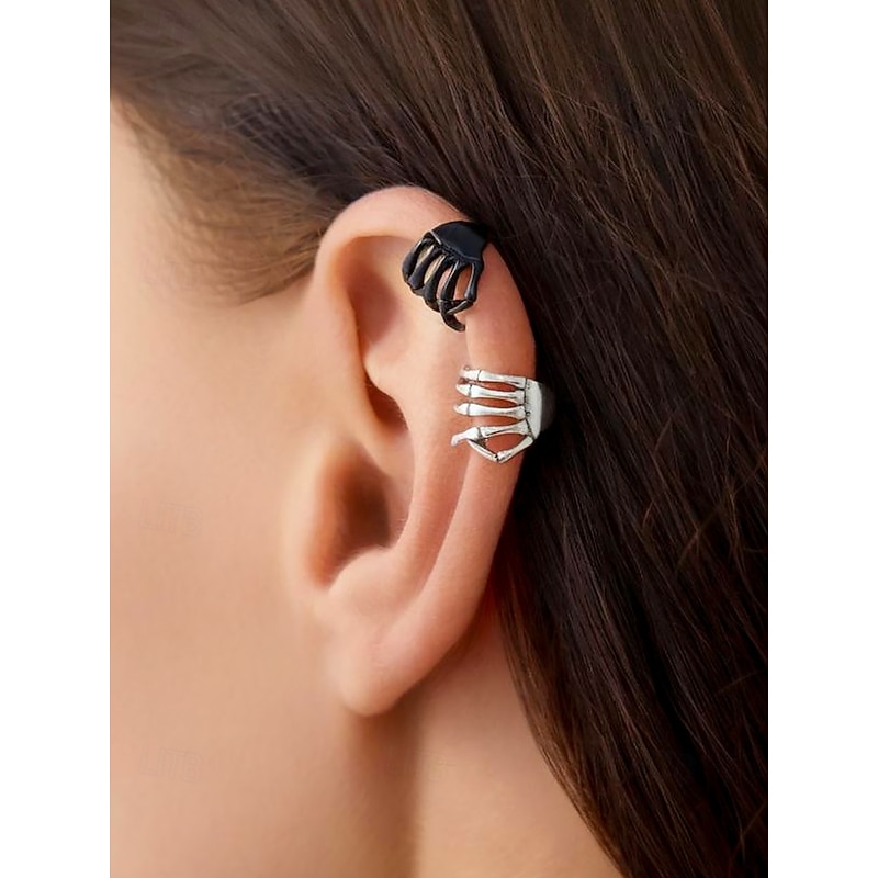 Women's Halloween Spider, Skull and Bat Earrings, Alloy Gothic Punk Style Creepy Jewelry for Costume Parties and Cosplay2