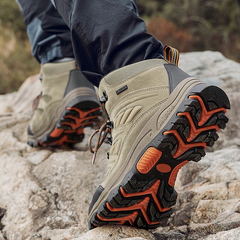 Men's Dark Brown Winter Hiking Boots with Lace-Up Design, Warm Lined Trekking Shoes for Outdoor Sports and Cold Weather Adventures4