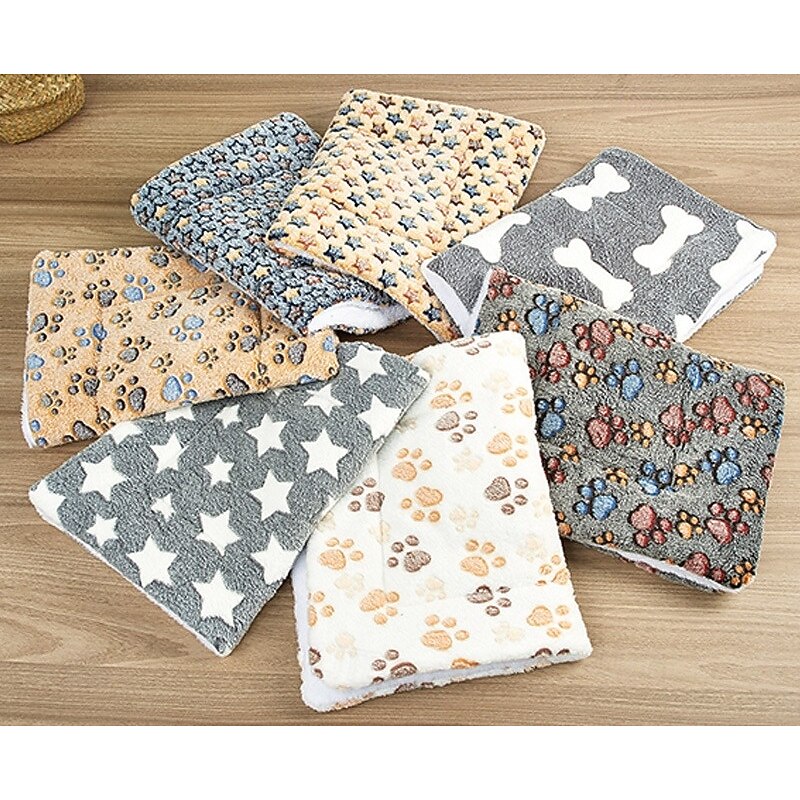 Blanket For Pet Lightweight Coral Fleece Soft Warm Four Season Dog Cat Throw Mat Washable Cozy Bedding Travel Sofa Cushion Protective Cover Home Pet Supplies2