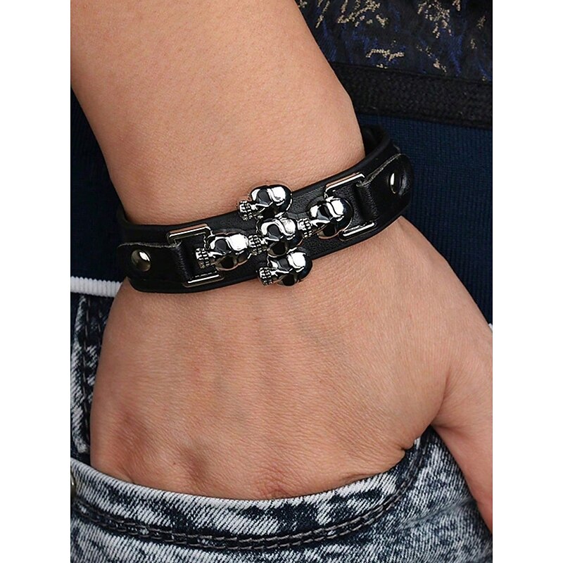 Men's Halloween Skull Bracelet – Gothic Punk Leather Cuff Wristband with Metal Skull Charms for Party, Cosplay and Nightlife2