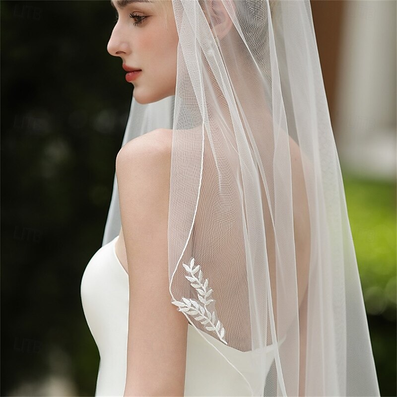 One-tier Comtemporary / Stylish / Classic Style Wedding Veil Fingertip Veils with Pure Color 35.43 in (90cm) Lace4