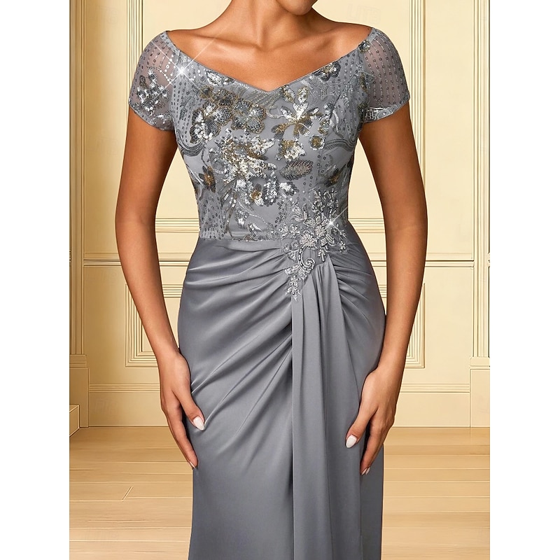 Mermaid / Trumpet Mother of the Bride Dress Elegant Crew Neck Court Train Satin Short Sleeve with Ruched3