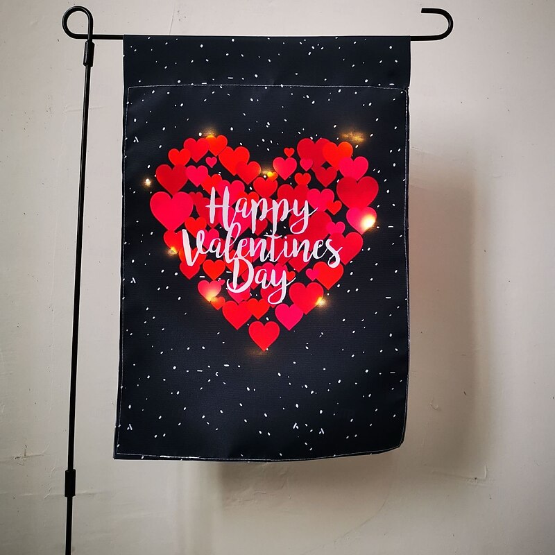 Light-Up Santa Claus Garden Flag, Outdoor Holiday Yard Decoration Banner, Festive Christmas Lawn Flag with LED Lights3