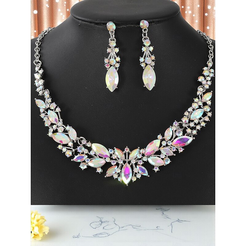 Women's Emerald Green Crystal Necklace and Earrings Set, Elegant Gold-Plated Jewelry for Evening Gala, Prom & Cocktail Party3