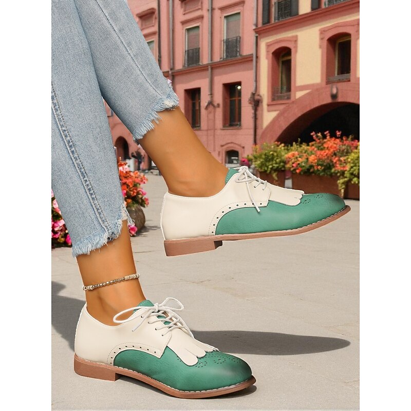 Women's Two-Tone Oxford Shoes with Fringe Detail, 1950s Vintage Lace-Up Brogues for Casual Wear, Daily Outfits and Retro Parties4