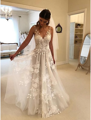  Beach Boho Wedding Dresses A-Line V Neck Sleeveless Sweep / Brush Train Lace Bridal Gowns With Appliques 2024