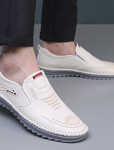  Sommer hohle lässige Lederschuhe Herren weiche Oberfläche handgefertigte Fahrschuhe 2021 neue Papa Schuhe Herren weiße Schuhe