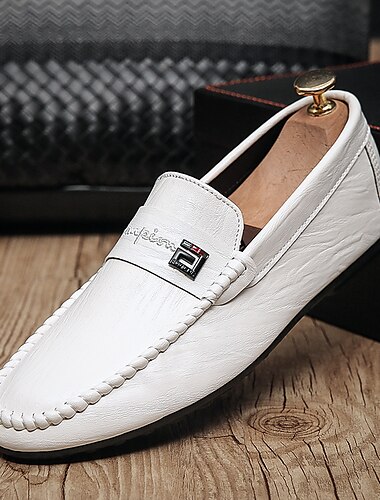  Loafers i vit konstläder för män med eleganta sömmar för vardag, kontor och bilkörning