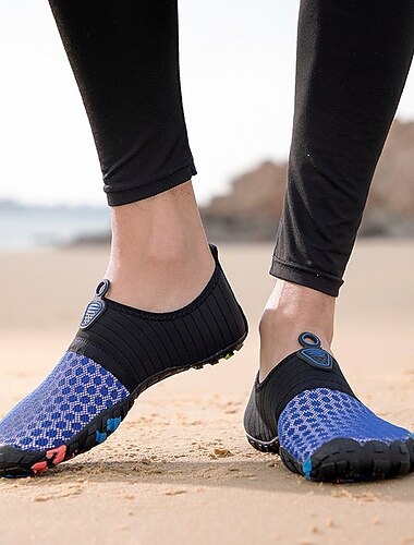  حذاء مائي للرجال باللونين الأخضر والأسود حافي القدمين بتصميم سهل الارتداء ونعال ملونة للأنشطة الشاطئية والمائية