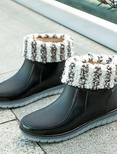  bottes de pluie courtes imperméables pour femmes avec doublure en fausse fourrure, semelle antidérapante et plusieurs options de couleurs - parfaites pour les activités de plein air en hiver
