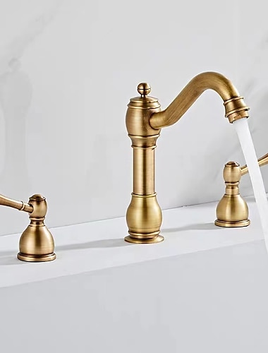 wijdverspreide wastafelmengkraan voor de badkamer, 360 ° draaibaar messing 3-gats 2-greeps wastafelkraan op het blad gemonteerd, wasruimte wastafelvat waterkraan met warme en koude slang