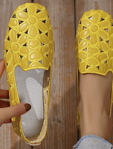  Naisten Tasapohjakengät Slip-Onit Pluskoko Comfort-kengät ulko- Päivittäin Yhtenäinen väri Kesä Kukkakuvio Tasapohja Tylpät kärjet Vapaa-aika minimalismi PU Loaferit Musta Keltainen maalarinvalkoinen