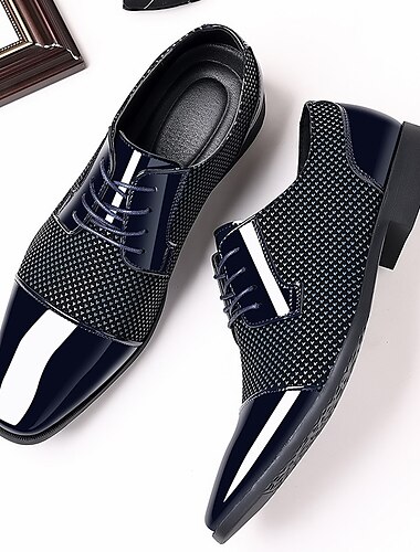  Formelle Herrenschuhe aus schwarzem Lacklederimitat mit Schnürung – glänzende Oxford-Schuhe für Business und besondere Anlässe