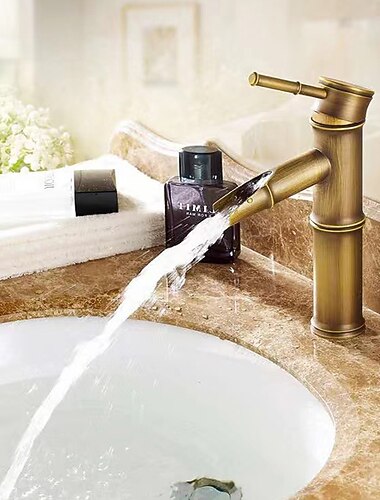  Vintage-Badezimmer-Mischbatterie Bambusform, Monoblock-Waschtischarmaturen im Retro-Stil, Einloch-Deck aus antikem Messing, mit Warm- und Kaltwasserschlauch montiert