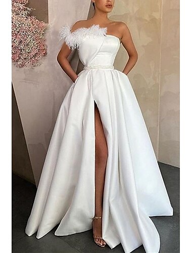  Sheath / Column Evening Gown Party Dress Wedding Guest Black Tie Gala Floor Length Sleeveless Strapless Satin with Feather Slit 2024