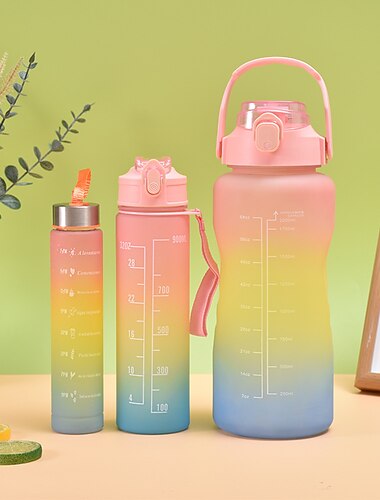  2000 ml/900 ml/300 ml 3 Stück mattierter Plastikbecher mit Farbverlauf, großes Fassungsvermögen, tragbarer Strohhalmbecher mit Griff, für Outdoor-Reisen, Farbverlauf, mattierte Wasserflasche, Sportflasche, Strohhalmbecher
