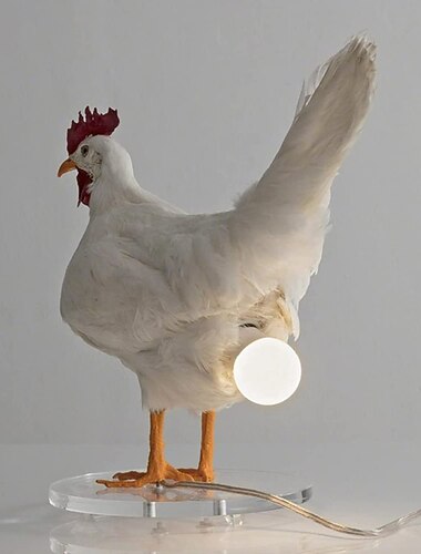  Morsom, dekorativ skrivebordslampe i harpiks med hane, harpikslampe for kyllingegg, naturtro 3D LED-lampe i harpiks med kyllingegg, ny kreativ bordlampe i form av høneskulptur