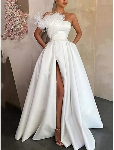  A-Linie Bodenlang Abiballkleider Abendkleid Ballkleid Festliche Kleidung Hoher Schlitz Ärmellos Ein-Schulter Formell Satin mit Feder Schlitz 2025