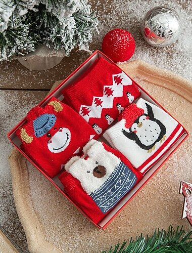  Calcetines navideños de dibujos animados de otoño e invierno, caja de regalo, 4 pares, calcetines de algodón de tubo mediano con diseño de ciervo, calcetines de tubo medianos rojos del año primordial