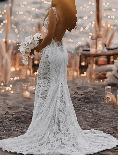  Beach Open Back Sexy Boho Wedding Dresses Mermaid / Trumpet V Neck Sleeveless Court Train Lace Bridal Gowns With Appliques 2024