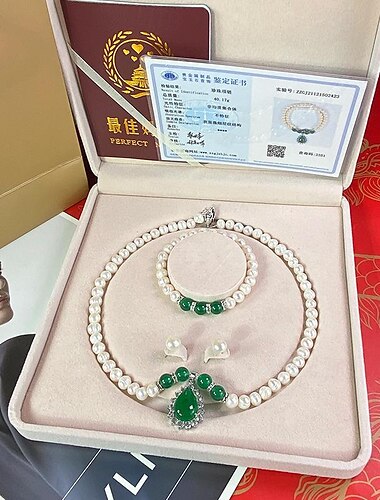  Regalos para el día de la mujer Collar de perlas naturales de agua dulce Colgante de calcedonia verde Juego de pulsera de perlas blancas como regalo para madres y suegras en el día de la madre