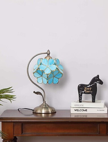  Sakura-Schreibtischlampe im Tiffany-Stil aus Buntglas mit Blütenblatt-Lampenschirm, Retro-Sockel aus reinem Messing, Schalterstecker, dekorative Schreibtischlampe, AC 100–240 V, geeignet für