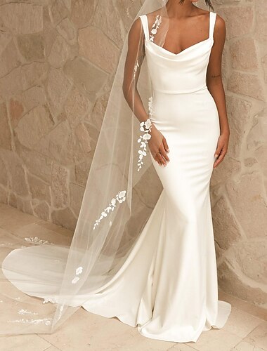  Robes de mariage de plage Robe fourreau Débardeur Bretelles spaghetti Train de cour Satin Robes de mariée avec perles Couleur unie 2025