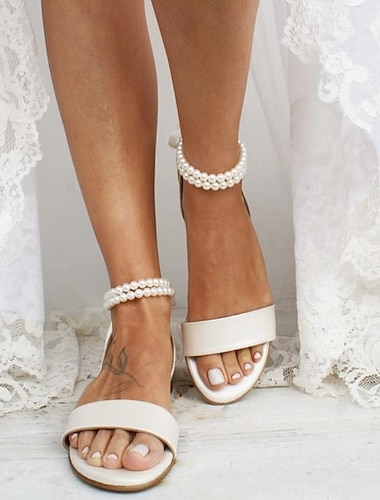  sandales plates blanches pour femmes – bride cheville en perles avec lien en ruban, chaussures de mariée élégantes pour mariages et occasions spéciales