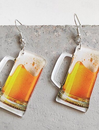  Lot de 2 boucles d'oreilles en forme de tasse de bière et de vin pour femme - Boucles d'oreilles amusantes pour l'Oktoberfest allemand - Costumes de festival de bière en acrylique - Accessoires pour