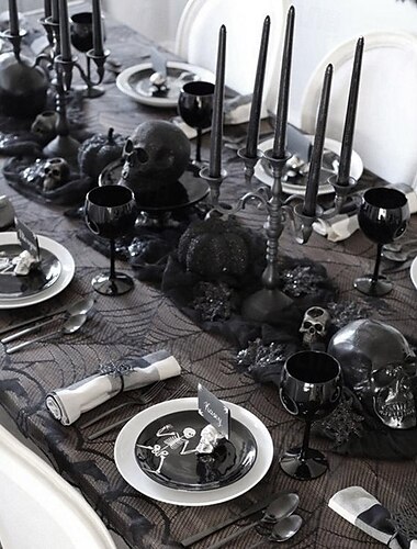  Halloween-Tischdecke mit Spinnennetz- und Fledermaus-Elementen – gruseliges und festliches Design – strapazierfähig und pflegeleicht – perfekt für Halloween-Partys und als Heimdekoration – ideal für